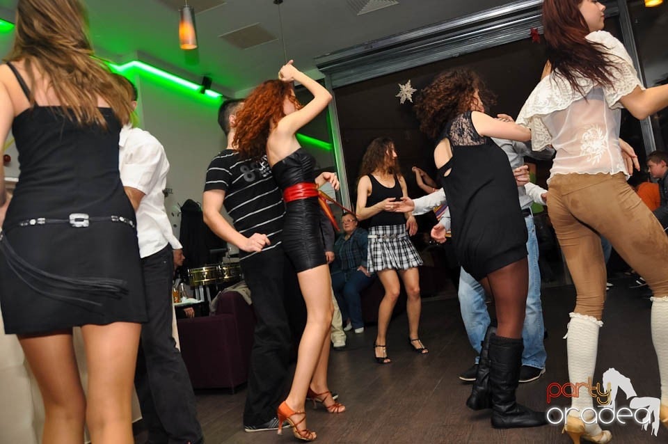 Seară de dans în Blondy's Art Café, 