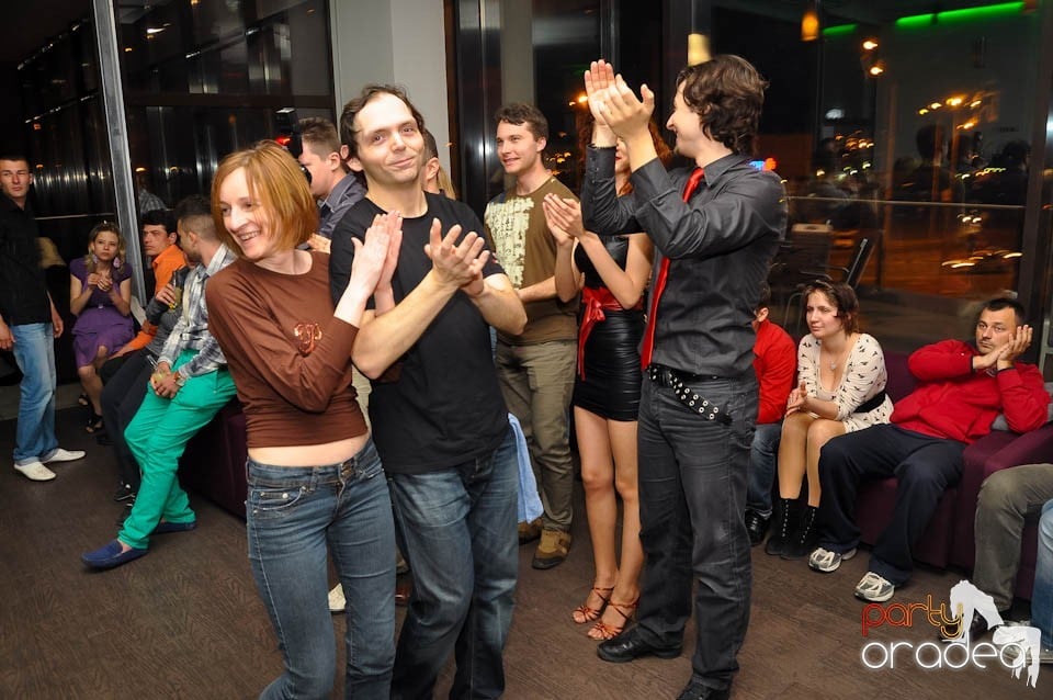 Seară de dans în Blondy's Art Café, 