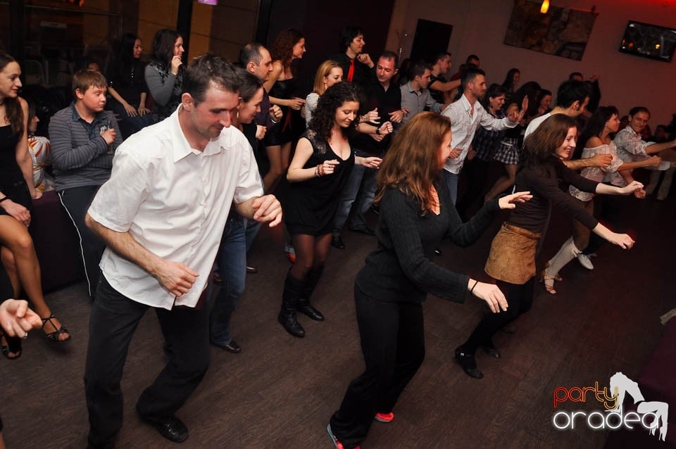 Seară de dans în Blondy's Art Café, 