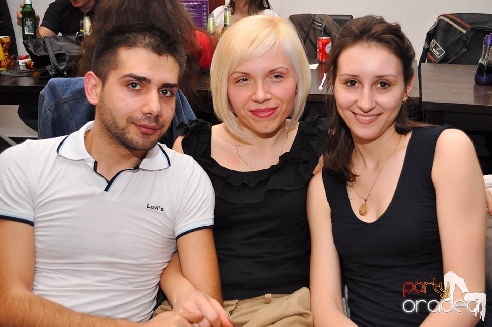 Seară de dans în Blondy's Art Café,