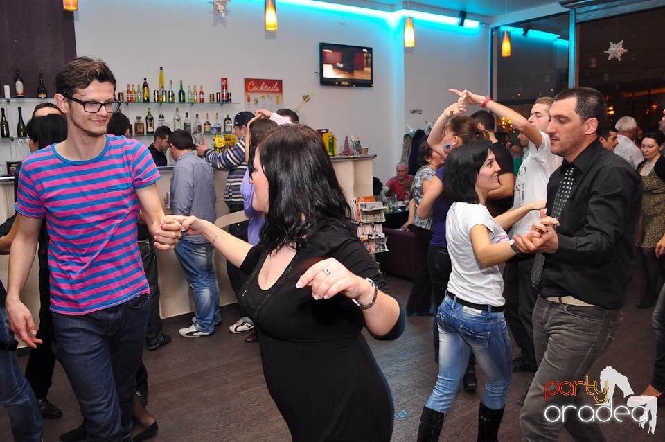 Seară de dans în Blondy's Art Café,