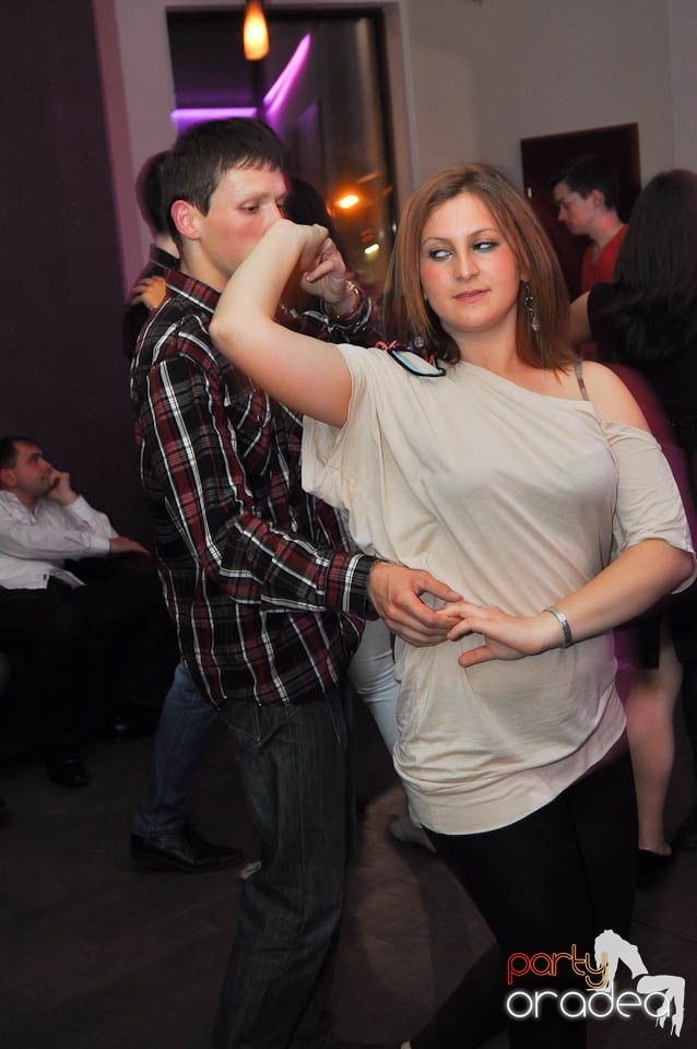 Seară de dans în Blondy's Art Café, 