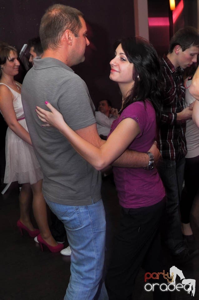 Seară de dans în Blondy's Art Café, 