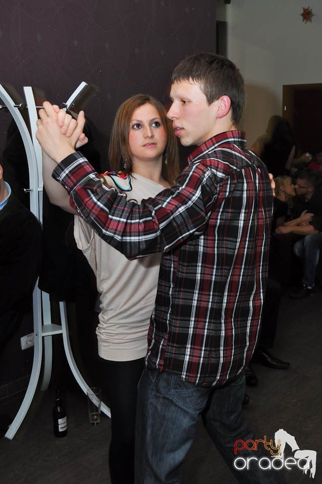 Seară de dans în Blondy's Art Café, 