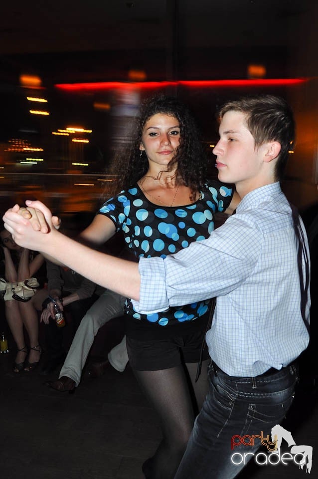 Seară de dans în Blondy's Art Café, 