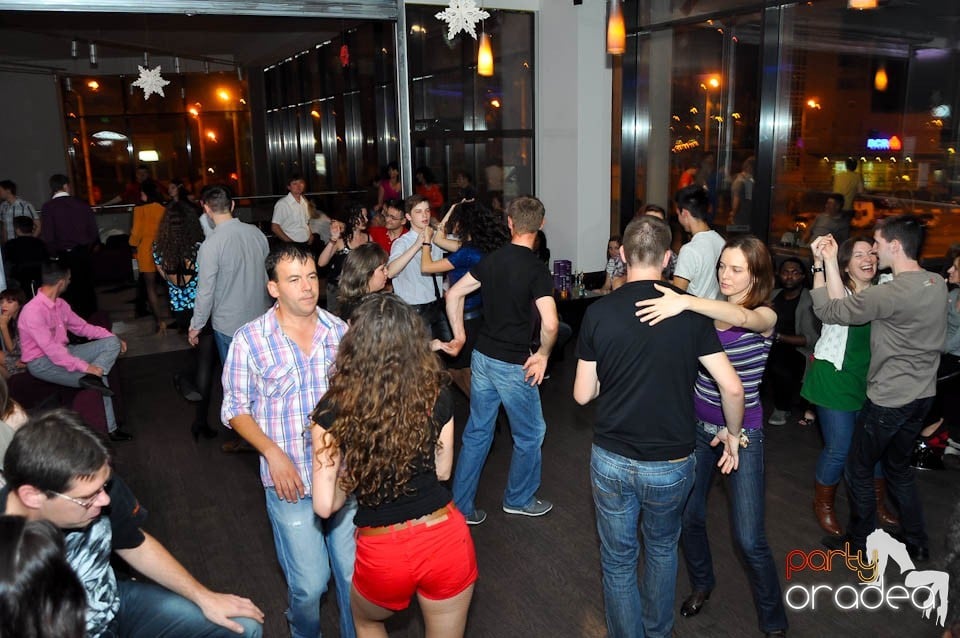 Seară de dans în Blondy's Art Café, 