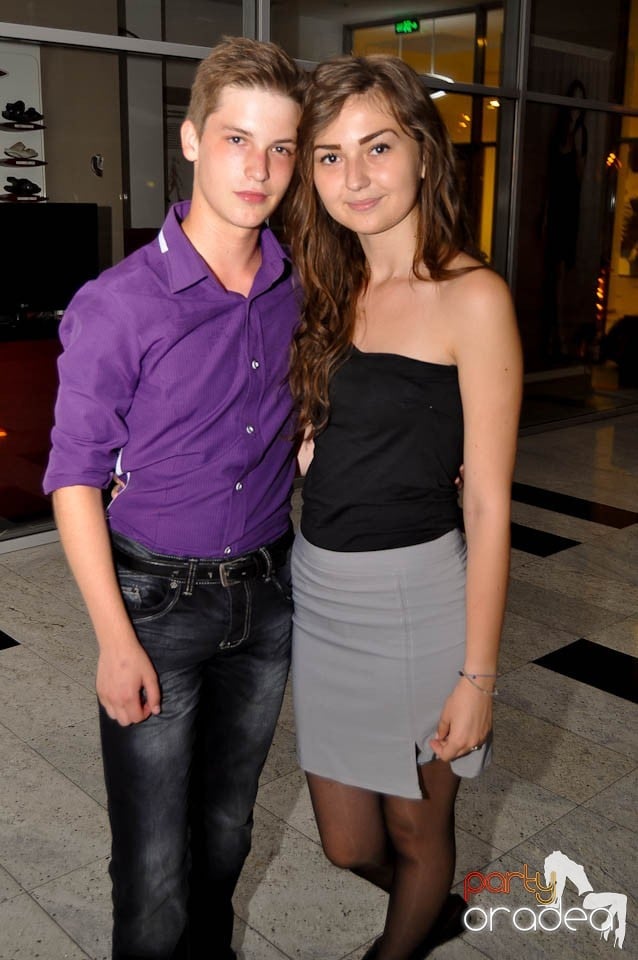 Seară de dans în Blondy's Art Café, 