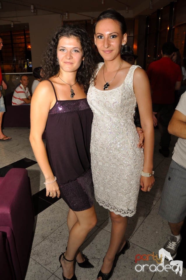 Seară de dans în Blondy's Art Café, 