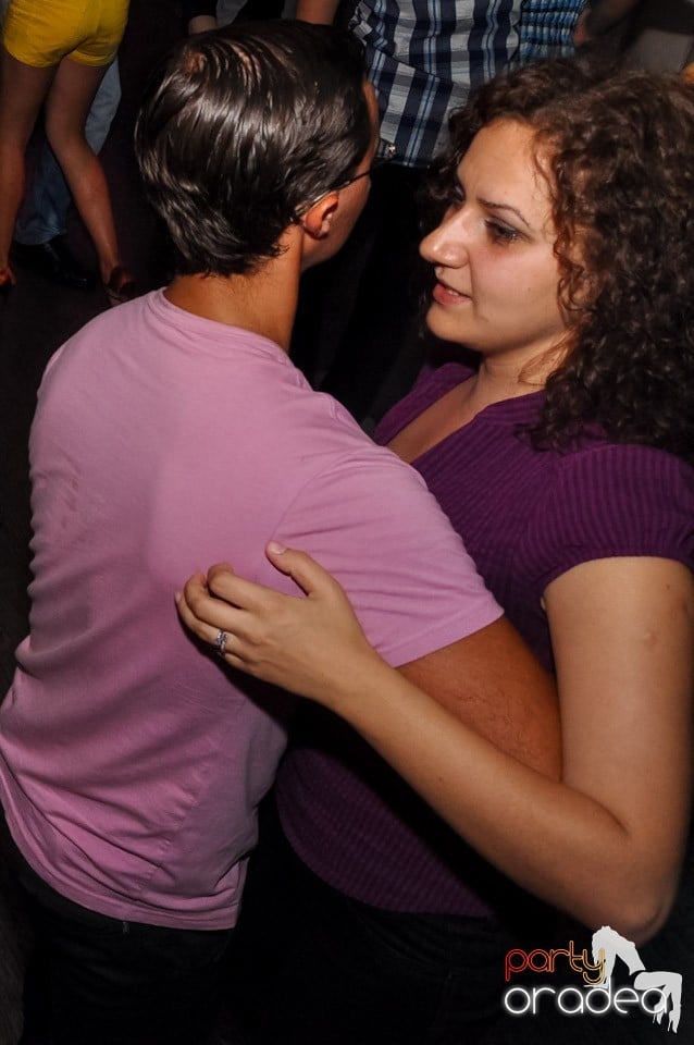 Seară de dans în Blondy's Art Café, 