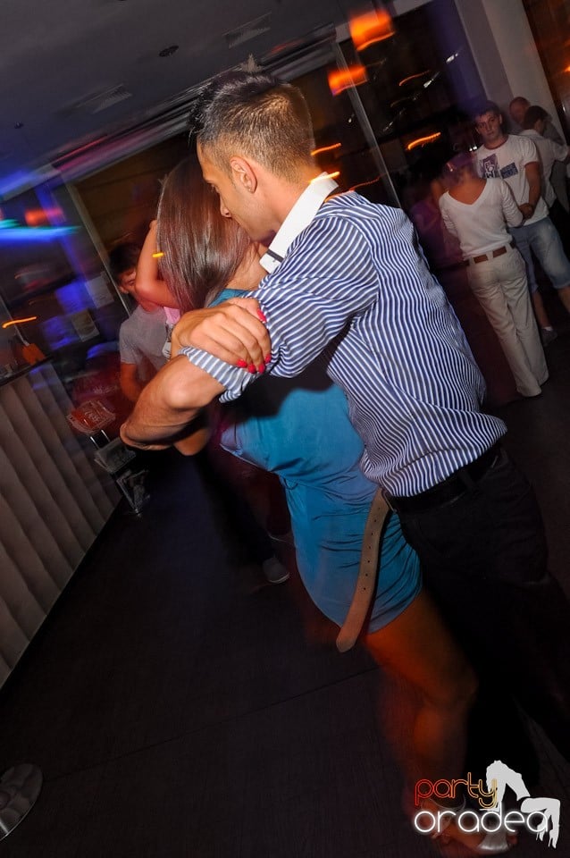 Seară de dans în Blondy's Art Café, 