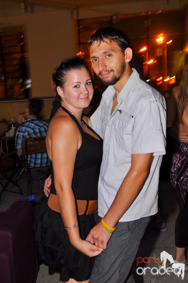 Seară de dans în Blondy's Art Café, 