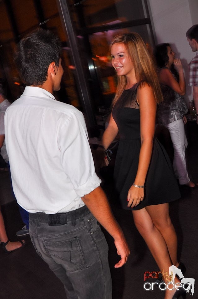 Seară de dans în Blondy's Art Café, 