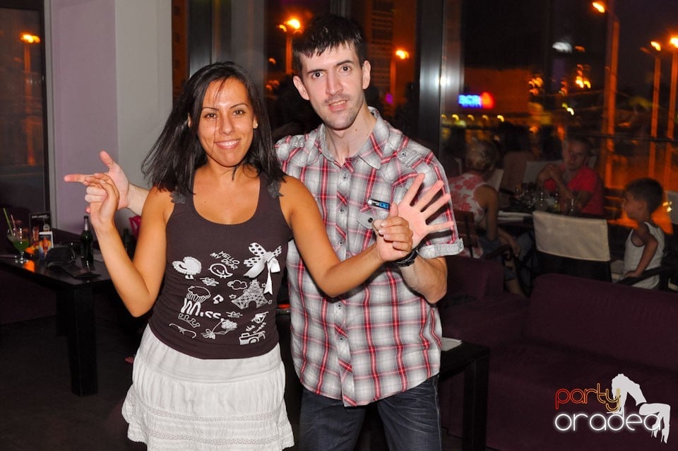 Seară de dans în Blondy's Art Café, 