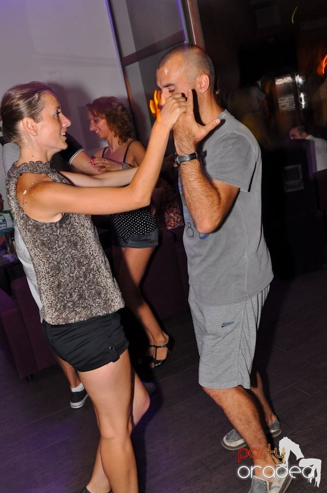 Seară de dans în Blondy's Art Café, 