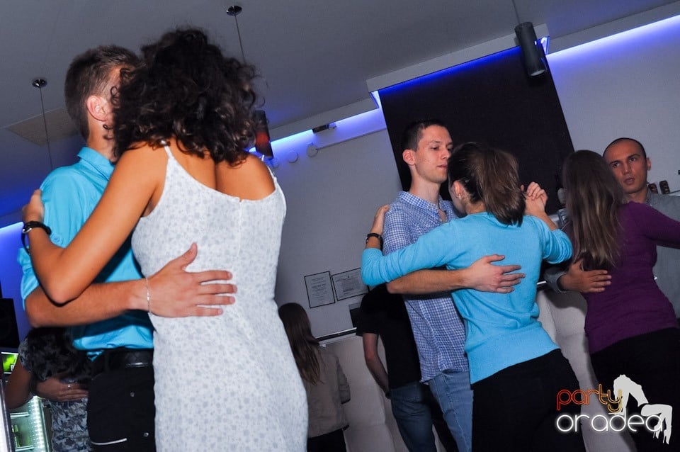 Seară de dans în Blondy's Art Café, 