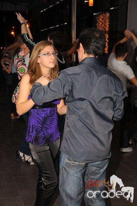 Seară de dans în Blondy's Art Café, 