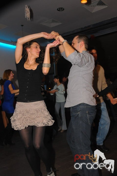 Seară de dans în Blondy's Art Café, 