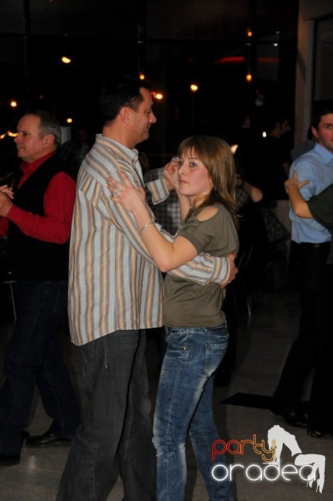 Seară de dans în Blondy's Art Café, 