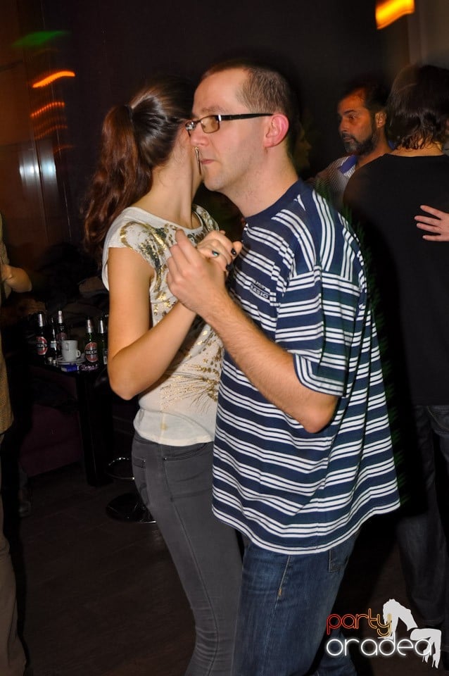 Seară de dans în Blondy's Art Café, 