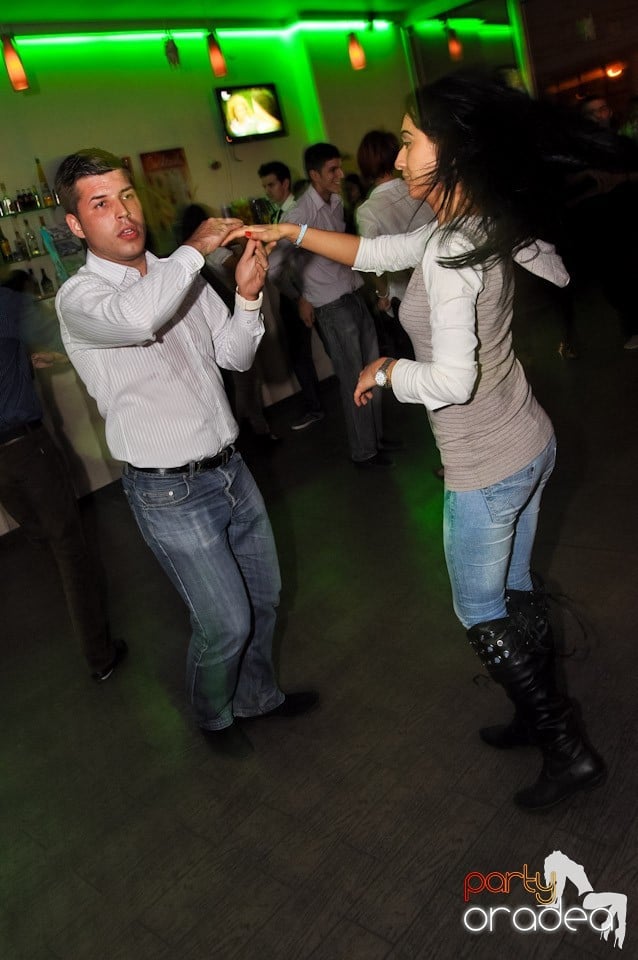 Seară de dans în Blondy's Art Café, 