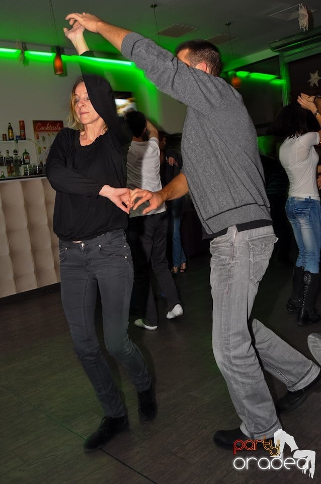 Seară de dans în Blondy's Art Café, 