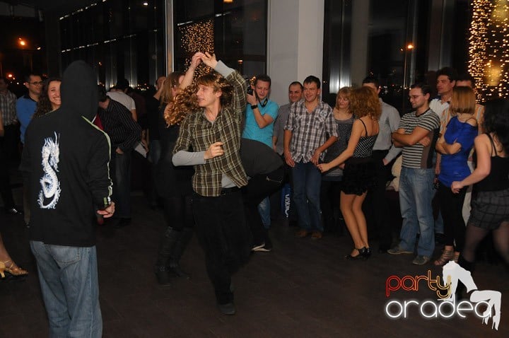 Seară de dans în Blondy's Art Café, 