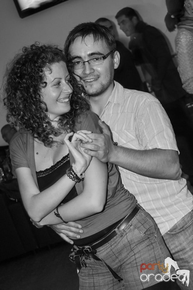 Seară de dans în Blondy's Art Café, 