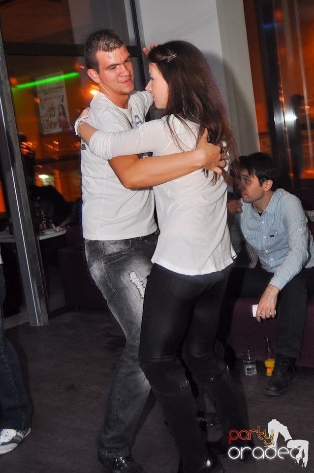 Seară de dans în Blondy's Art Café, 