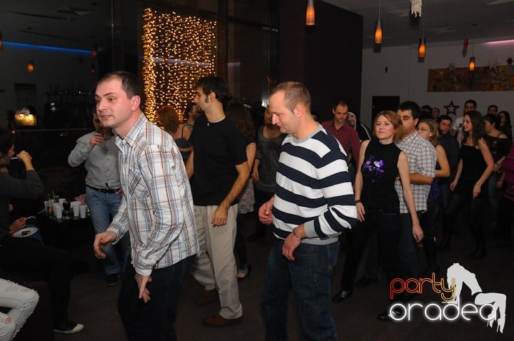 Seară de dans în Blondy's Art Café, 