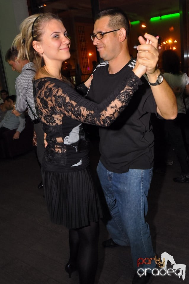 Seară de dans în Blondy's Art Café, 