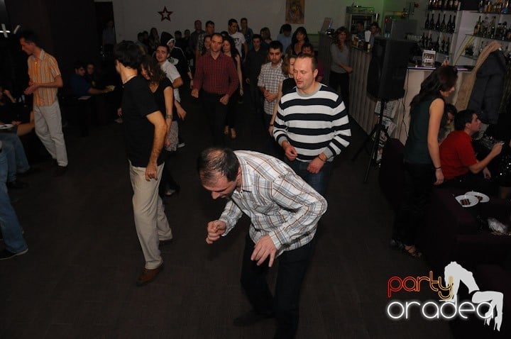 Seară de dans în Blondy's Art Café, 