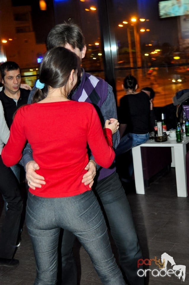 Seară de dans în Blondy's Art Café, 