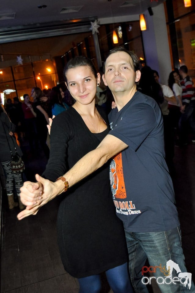 Seară de dans în Blondy's Art Café, 