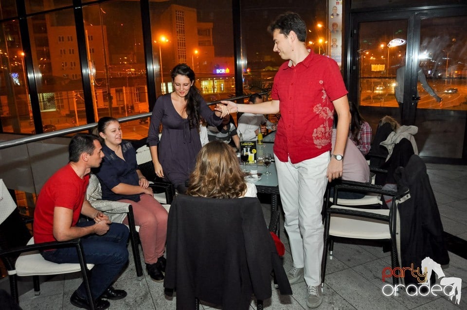 Seară de dans în Blondy's Art Café, 