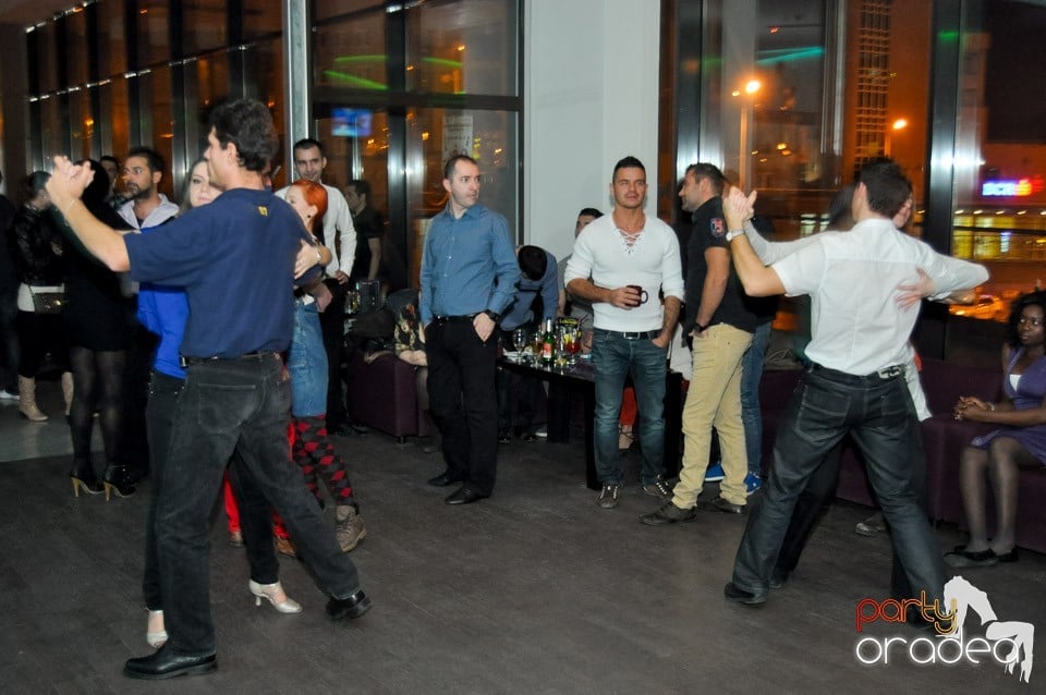 Seară de dans în Blondy's Art Café, 