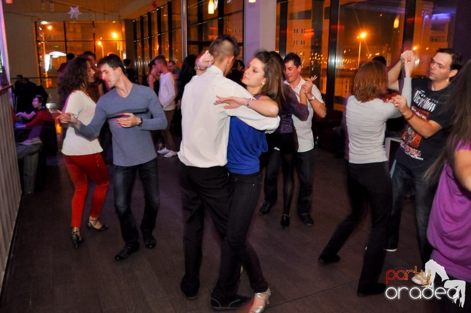 Seară de dans în Blondy's Art Café, 