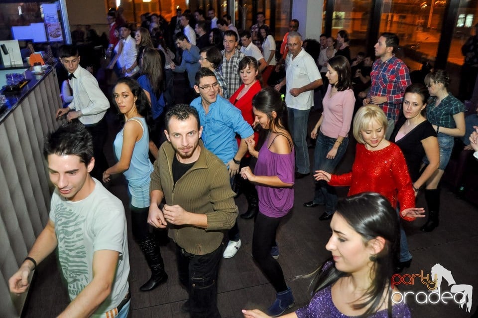 Seară de dans în Blondy's Art Café, 