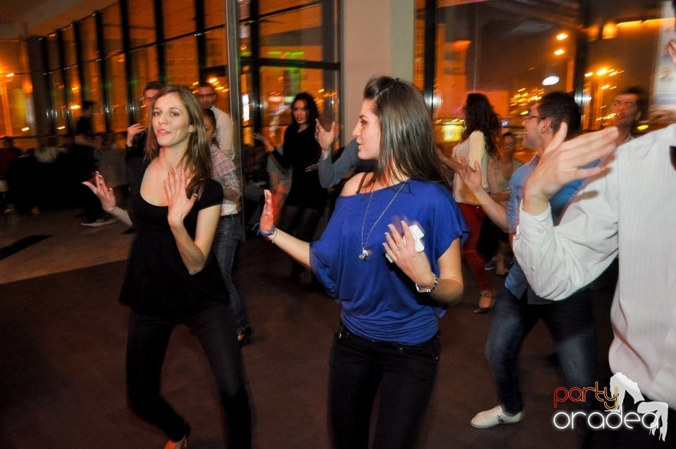 Seară de dans în Blondy's Art Café, 