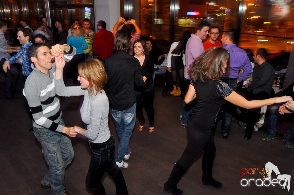 Seară de dans în Blondy's Art Café, 