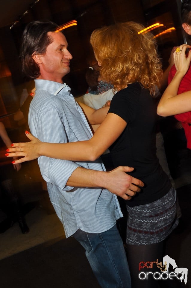 Seară de dans în Blondy's Art Café, 