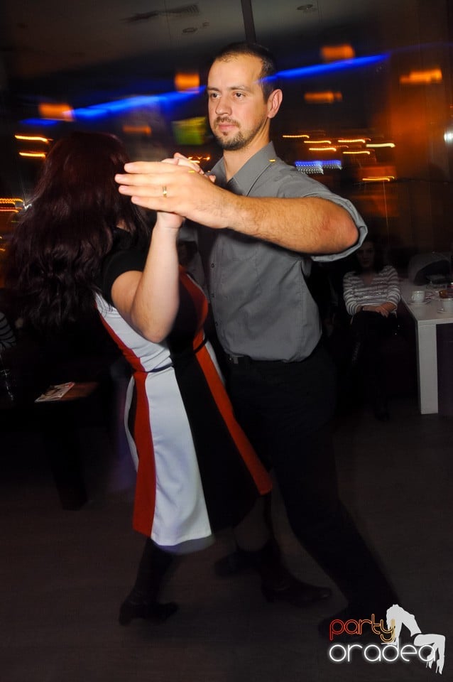 Seară de dans în Blondy's Art Café, 