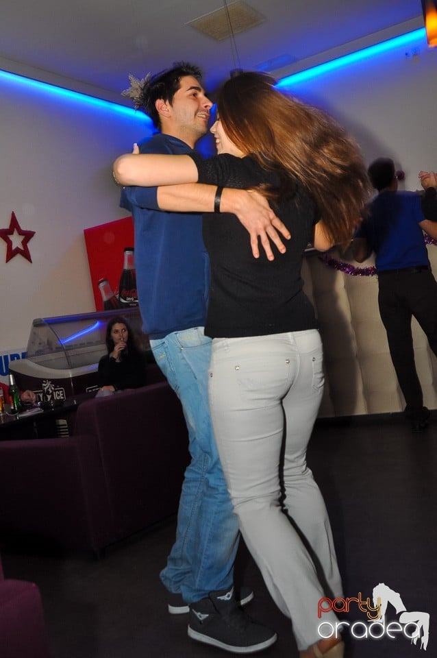 Seară de dans în Blondy's Art Café, 