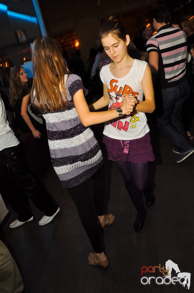 Seară de dans în Blondy's Art Café, 