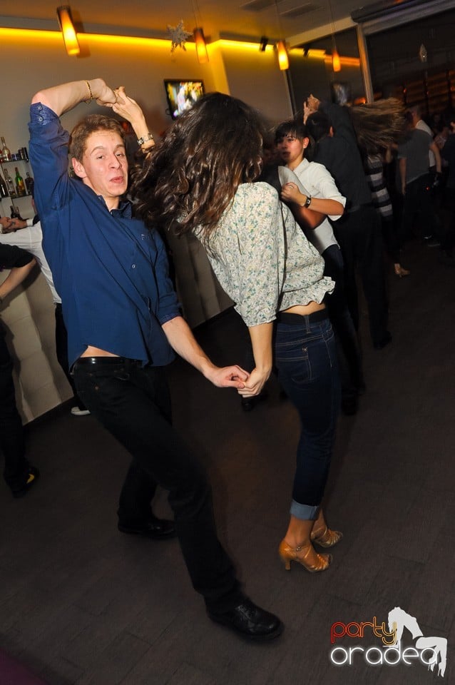 Seară de dans în Blondy's Art Café, 