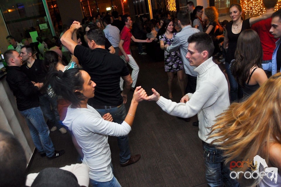 Seară de dans în Blondy's Art Café, 