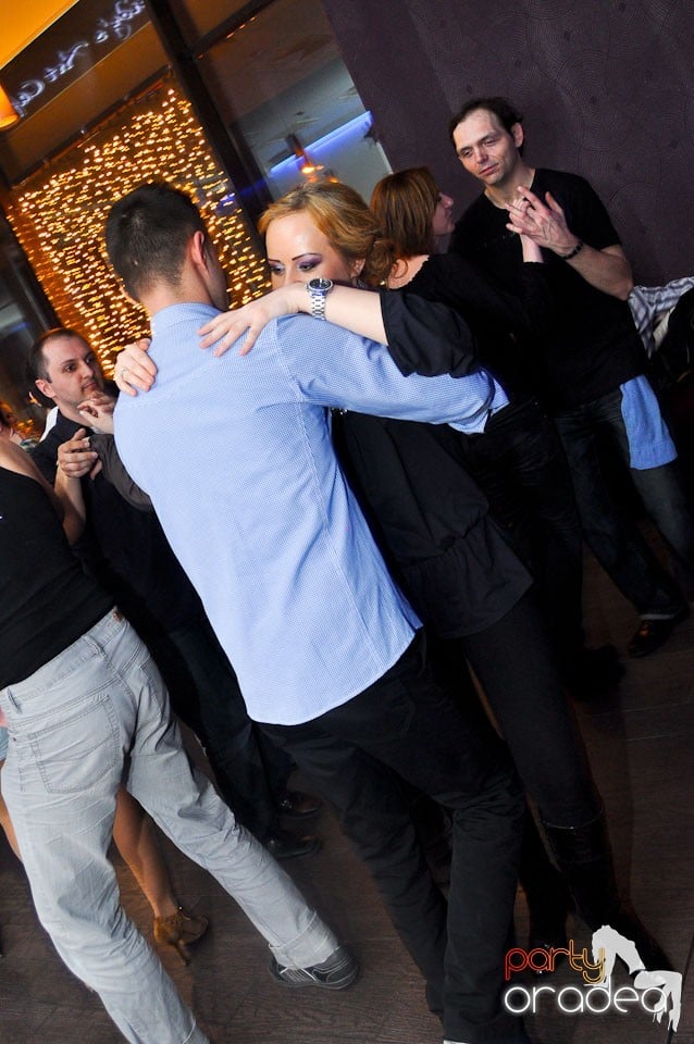 Seară de dans în Blondy's Art Café, 