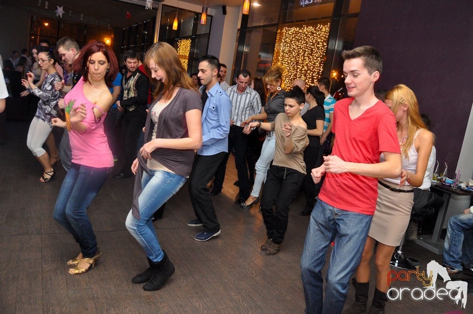 Seară de dans în Blondy's Art Café, 