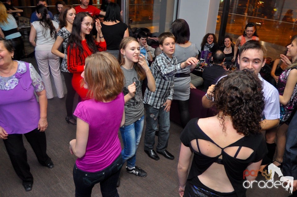 Seară de dans în Blondy's Art Café, 