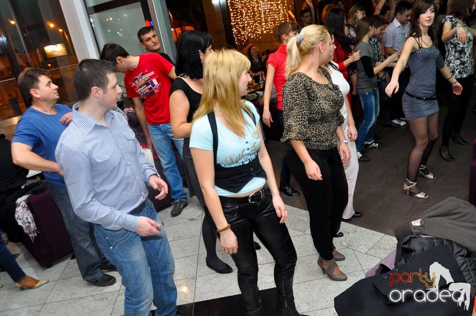 Seară de dans în Blondy's Art Café, 