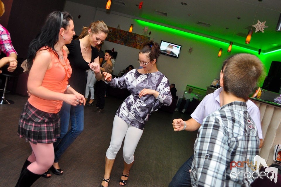 Seară de dans în Blondy's Art Café, 